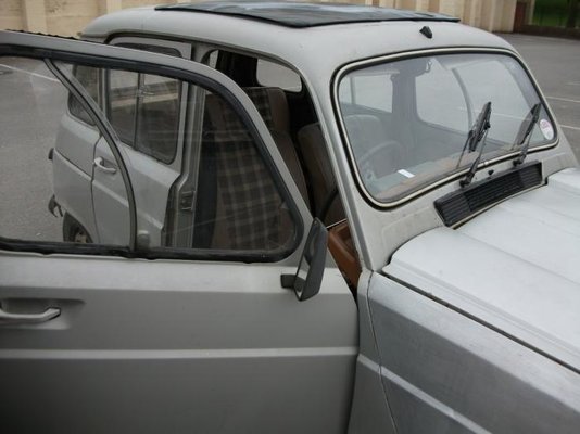 Renault 4 002.jpg