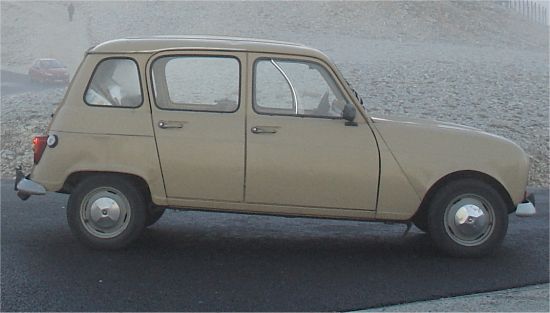 renault-4l_572.jpg