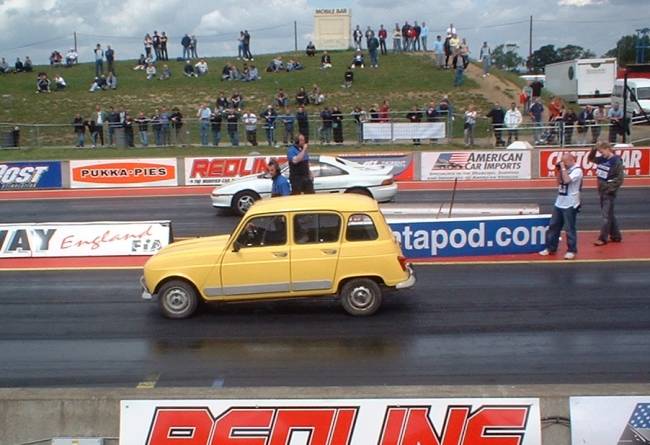 The commentator seemed quite pleased to see a Renault 4 and recounted an