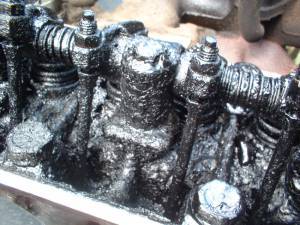 Oil sludge in a R4 engine