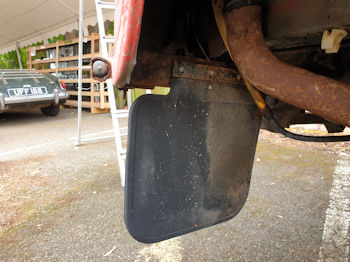 Rear mud guard