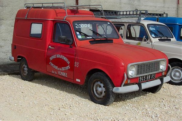 renault 4_2523.jpg