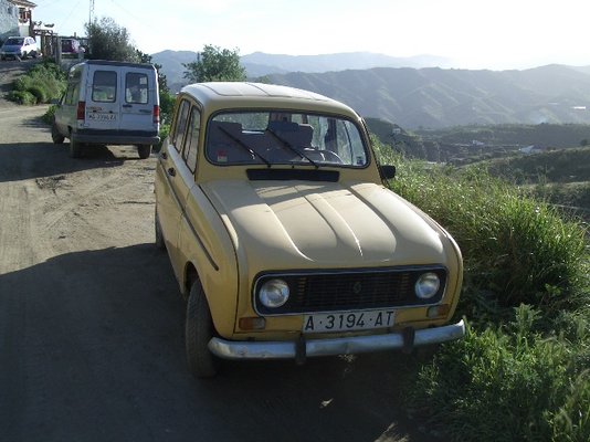 yellow r4 front.JPG
