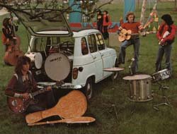 renault_4 band.jpg