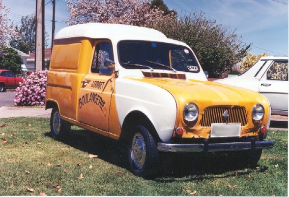 r4vanfrontsmall.jpg