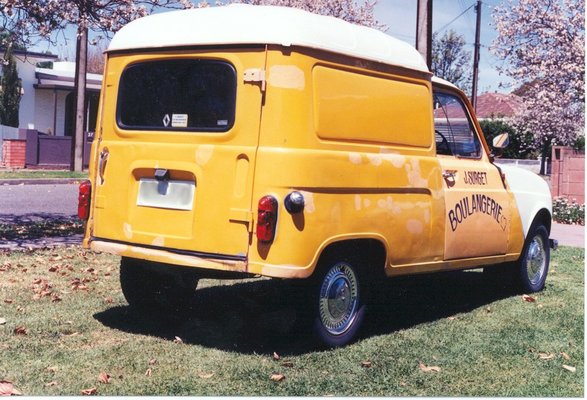 r4vanrearsmall.jpg