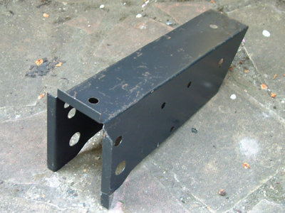 R4chassis 003.jpg