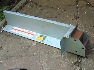R4chassis 005.jpg