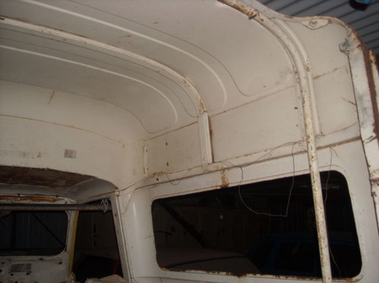 r4van 003resize.jpg