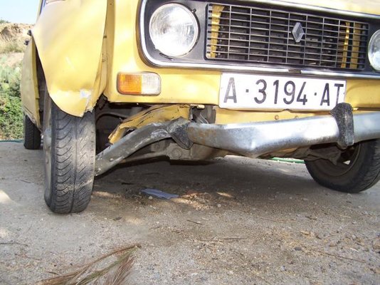 poorly Renault 001.jpg