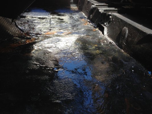 03 wet floor.JPG 03 wet floor.JPG