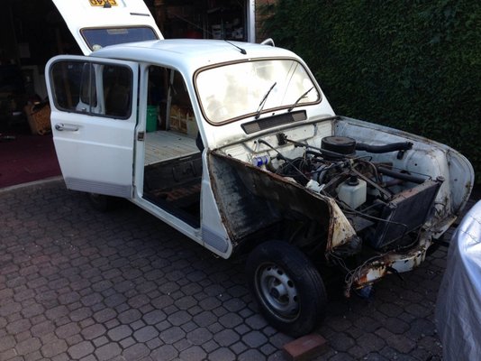 06 front doors off.JPG 06 front doors off.JPG