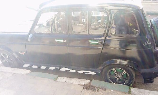 renault 4 2.jpg