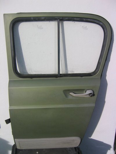 R4 door.JPG