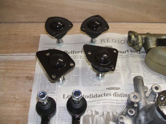 247 Peinture rotules.jpg