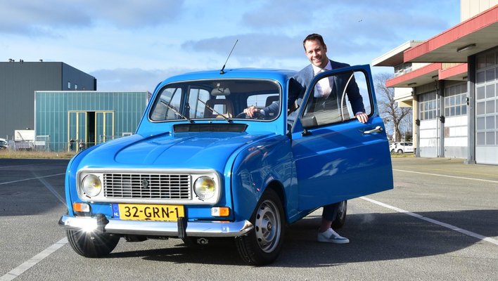 Renault 4.JPG