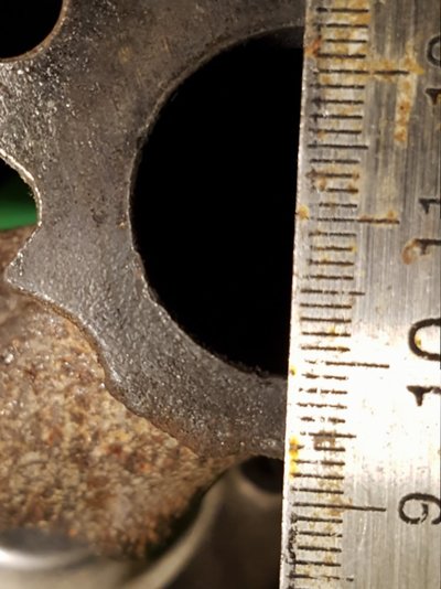 R4 manifold hole diam.jpg