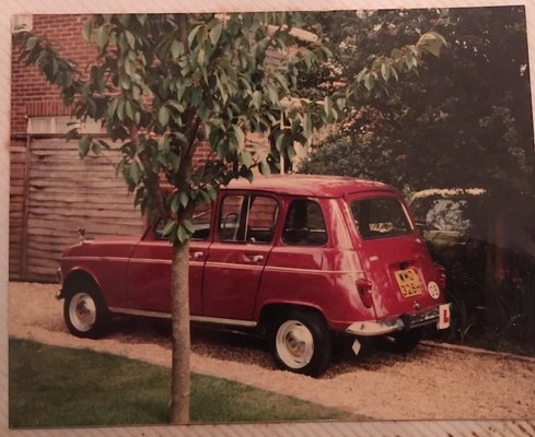 renault 4.jpg renault 4.jpg