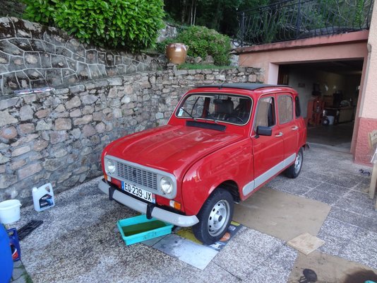 4L GTL 1985, convertible 705 red.JPG