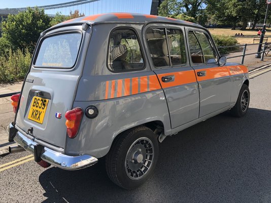 Car2.jpg