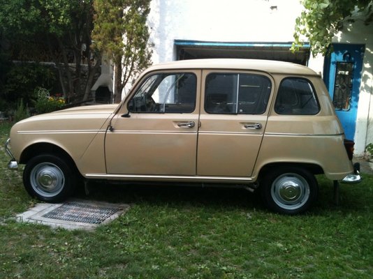 renault-4-tl-slika-15027468.jpg