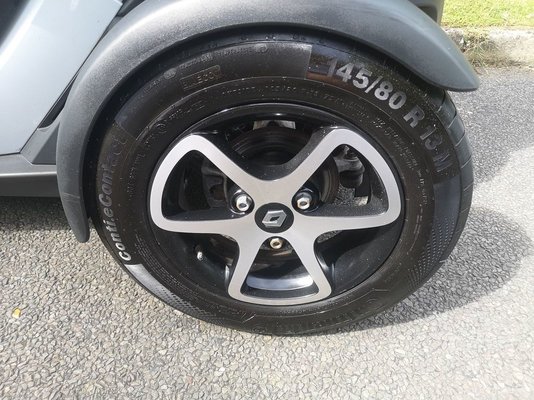 RENAULT TWIZZY 104.jpg
