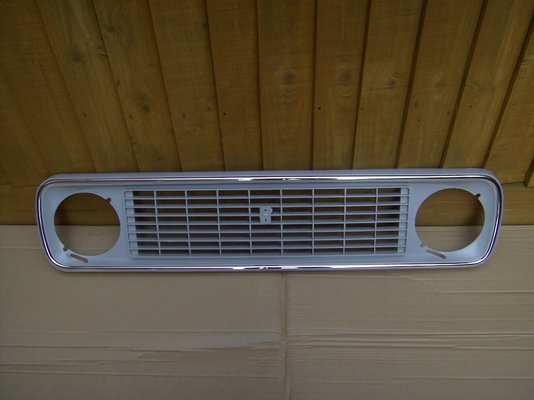 R4 Grill.JPG