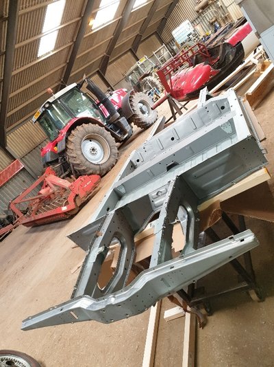 r4 chassis.jpg