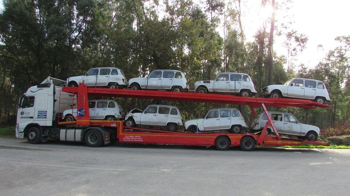 Renault transporter.jpg