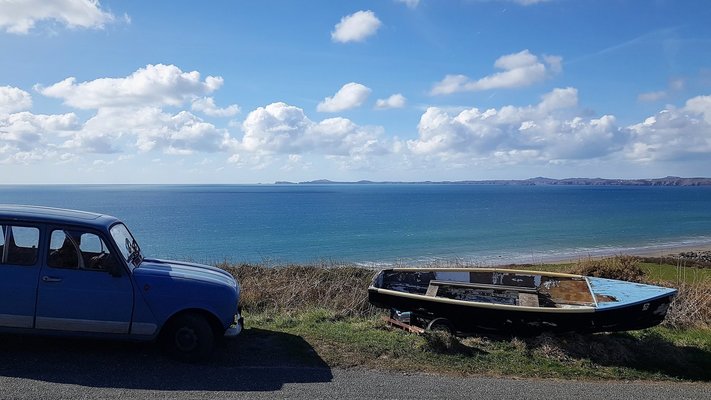 R4 and boat.jpg
