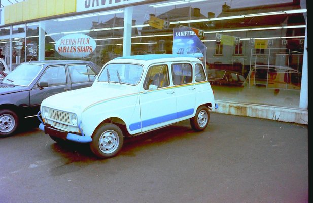 1981 09 111 Renault 4 Jogging.jpg