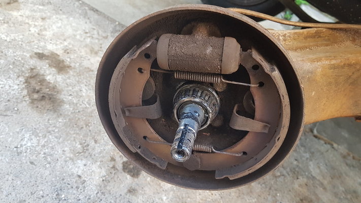TL rear brakes.jpg