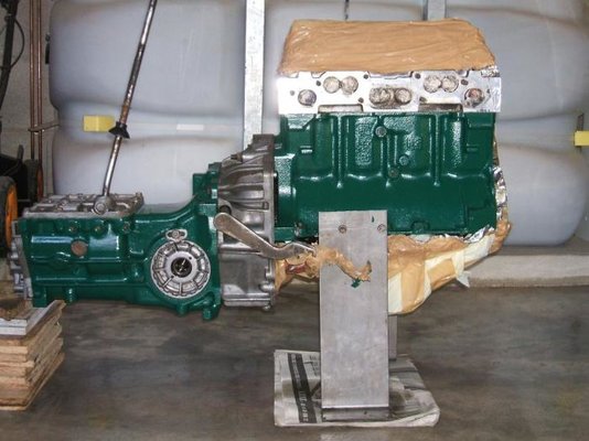 236 Moteur et boite peints.jpg