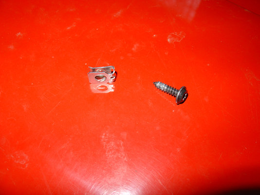 2011.01.16 - Screw + U-plate (2).JPG