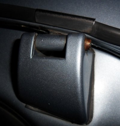 r4_right-hand_boot-hinge1.jpeg