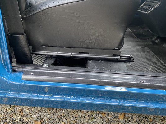 seatbase2.JPG seatbase2.JPG