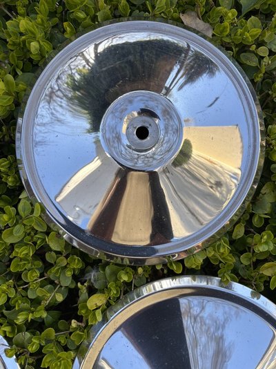 Hubcaps 3.jpg