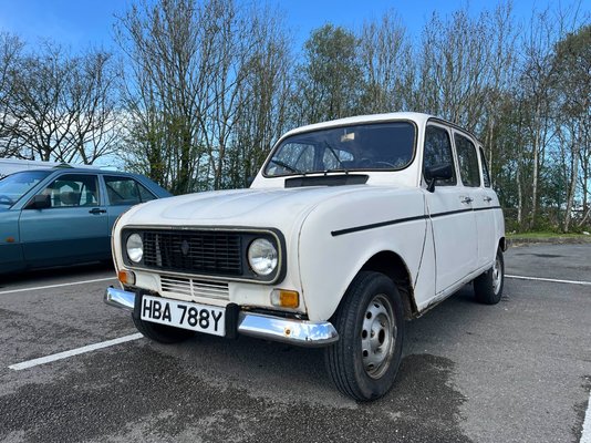 20260411 Renault 4 HBA788Y.jpg