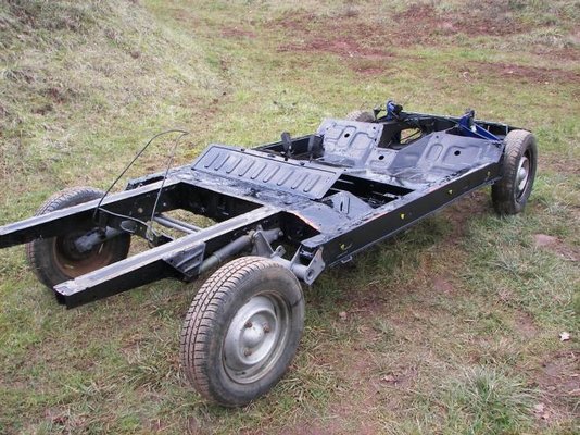 chassis et trou plancher f4 002.jpg