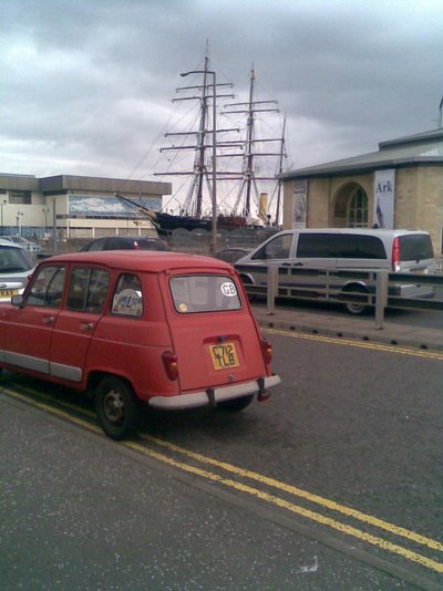 dundee.jpg