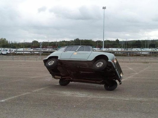 r4 2 wheels.jpg