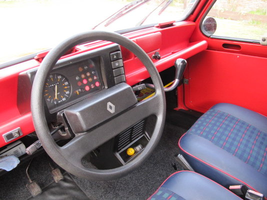 Renault 4 GTL email 006.jpg