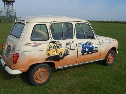 2011_10242renaulthistory0004.jpg
