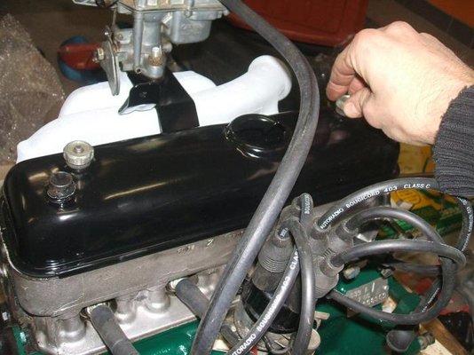 108 Fixation cache-culbuteurs.jpg