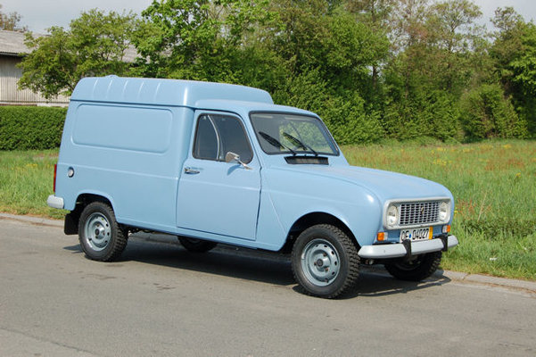 R4-Van.jpg