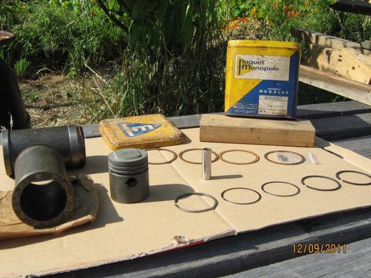 R4 Pistons & Liners 005.jpg