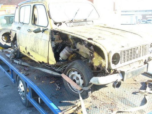 Renault_4_013.jpg