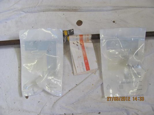 R4 parts 013_001_2736x2052.jpg