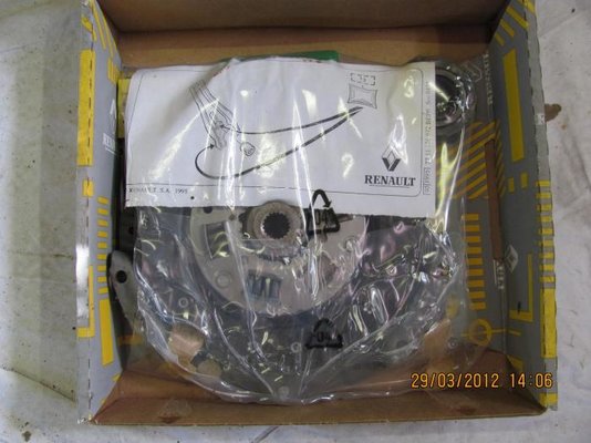 R4 parts 001_001_2188x1641.jpg