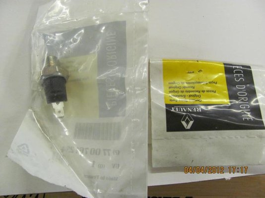 Oil pswitch.jpg